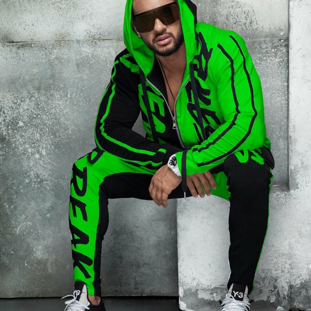Men Sport Suit joggers and hoodie set asian size M